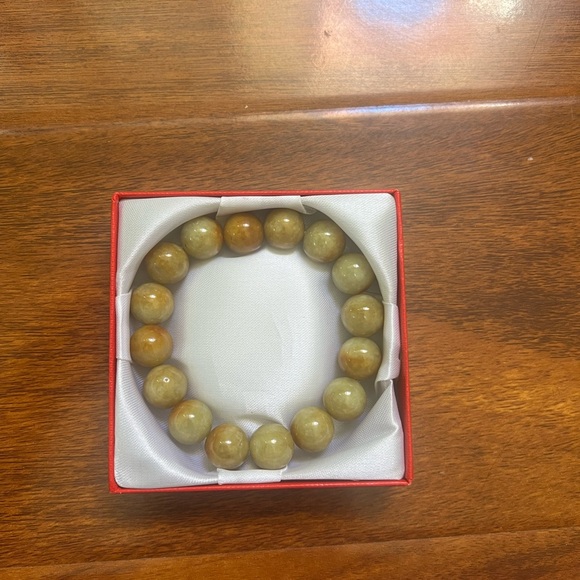 Jade bracelets - Picture 4 of 10